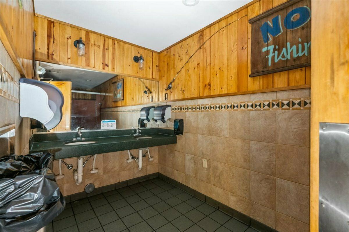 2673 Mount Vernon Ave, Bakersfield, CA, For Sale, Image-2
