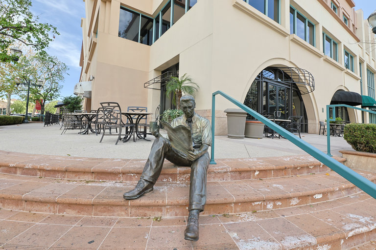 Valencia Town Center