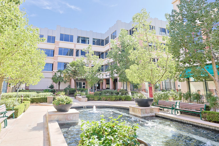 Valencia Town Center
