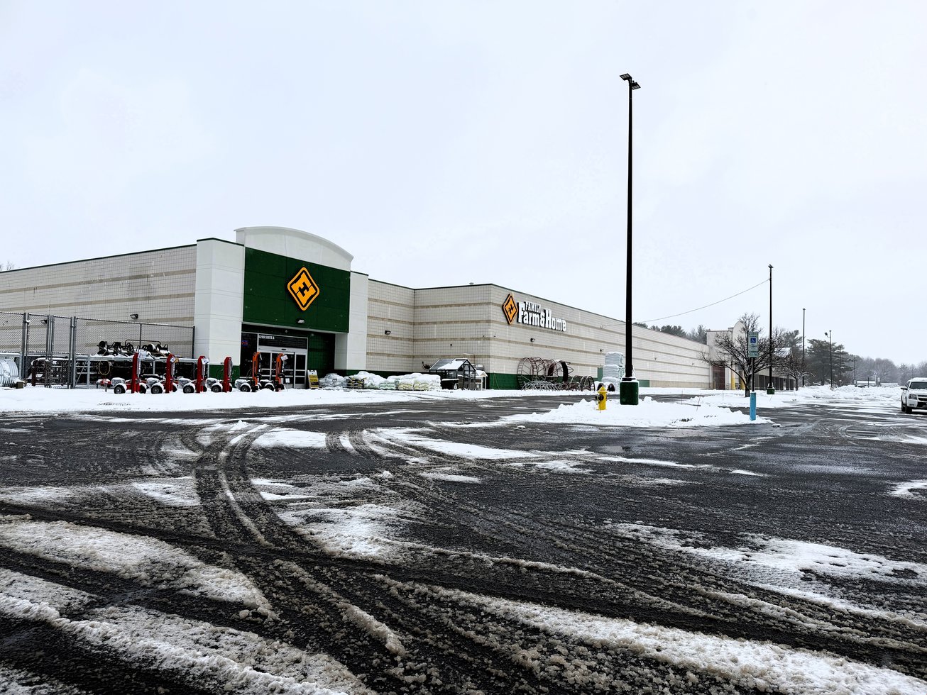 4270 West Vienna Road Retail