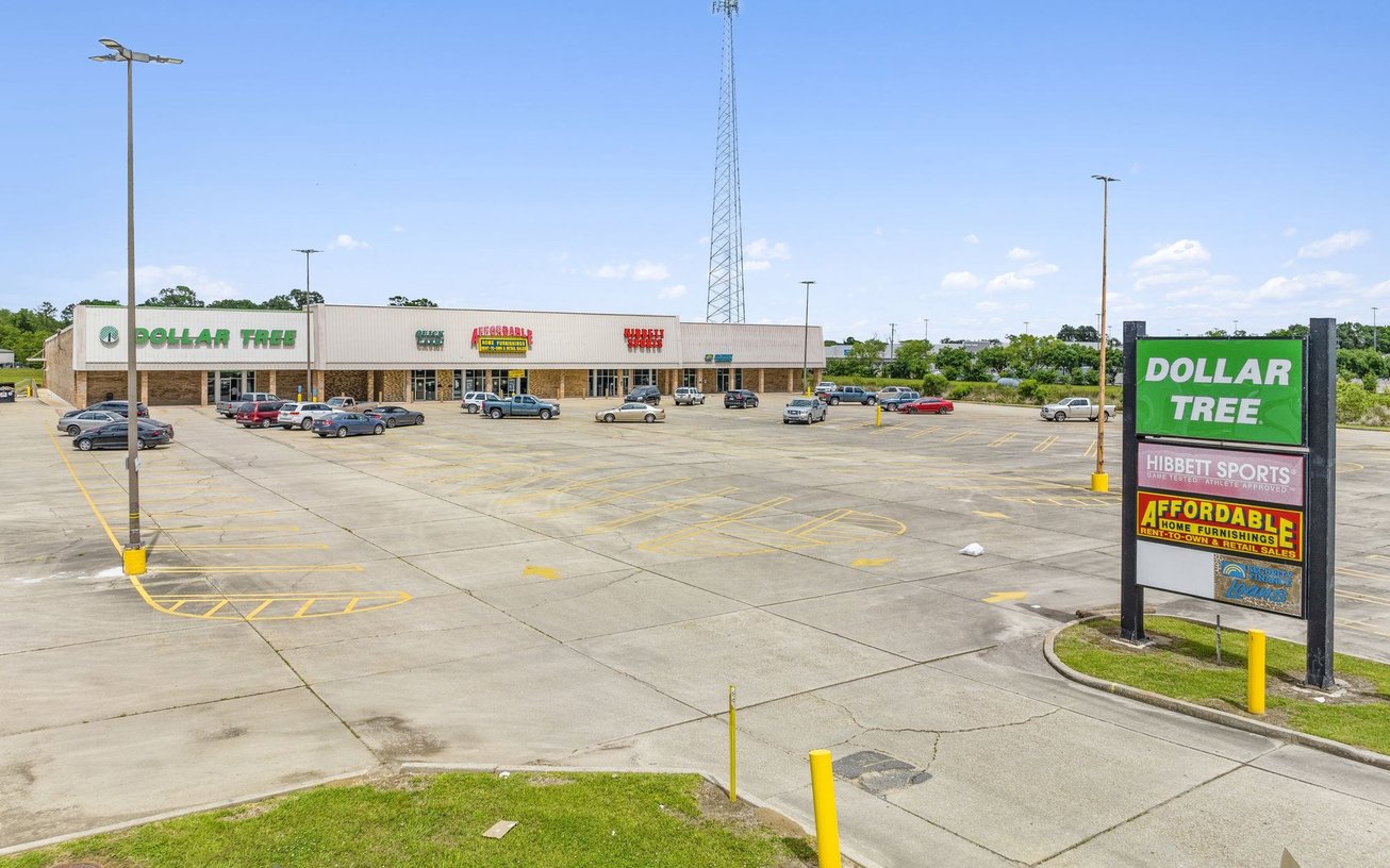 811 E Lasalle St Retail
