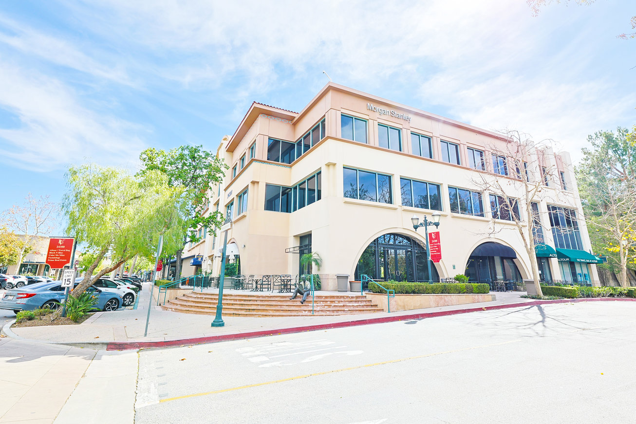 Valencia Town Center - Image 5