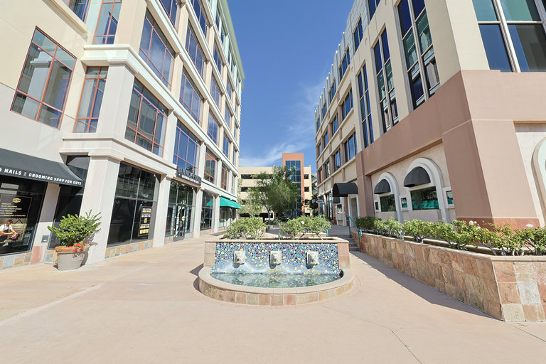 Valencia Town Center