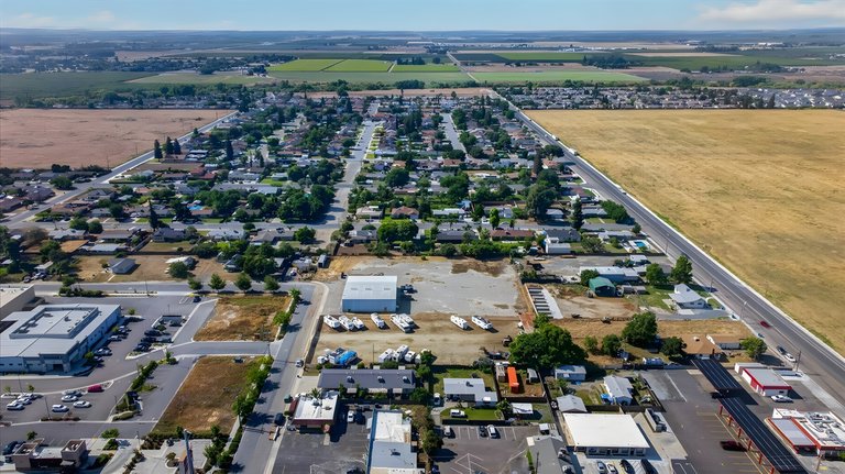 65 S Lotas, Porterville, CA, For Lease, Image-10