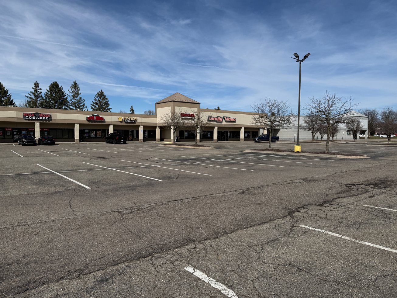 47300 Pontiac Trail Retail