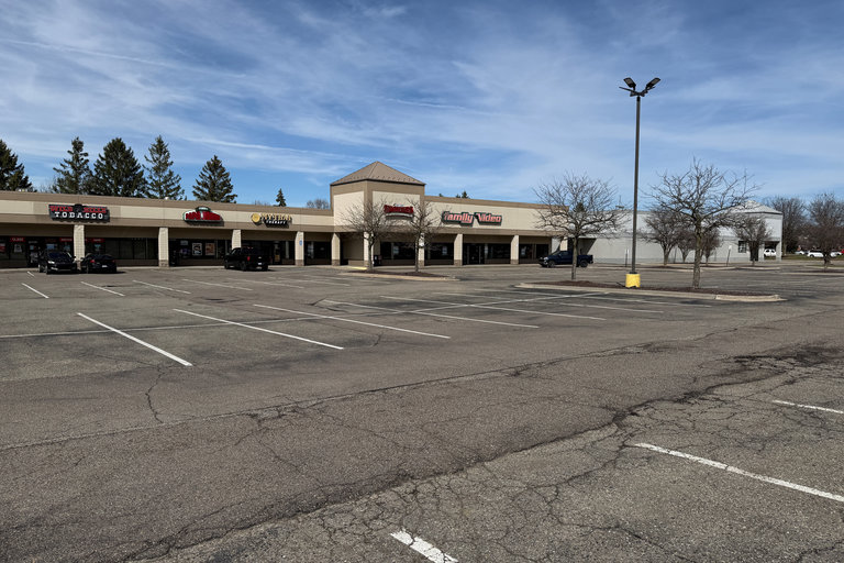 47300 Pontiac Trail, Wixom, MI, For Lease, Image-5